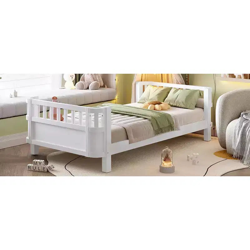 Letto a piattaforma singolo bianco per bambini con spondina di sicurezza rimovibile, per 1 bambino