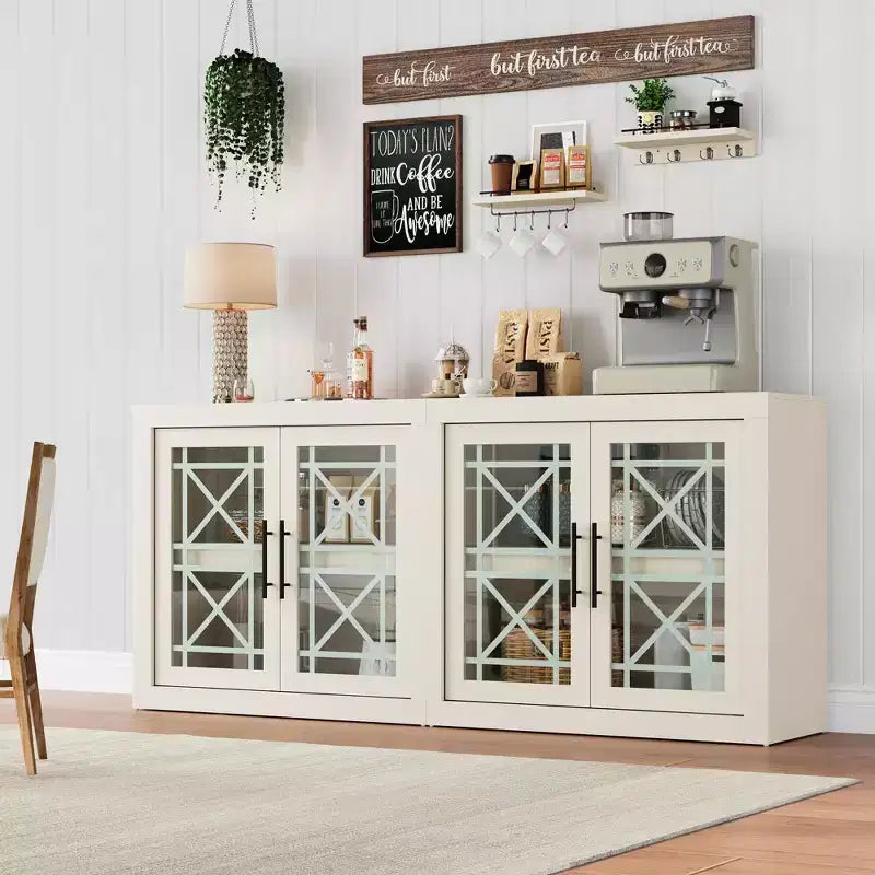 Credenza a 4 ante stile Farmhouse, Beige / Nera / Color Legno con Ante in Vetro – Posti a sedere 1